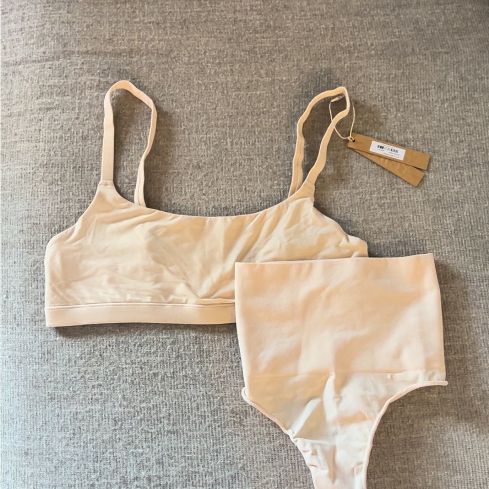 SKIMS sculpting high waisted underwear/ everyday wear bra bundle. New w/tags